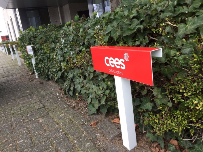 Parkeerbordjes – Buitenreclame – Cees Advocaten Parkeerbordjes - Buitenreclame - Cees Advocaten