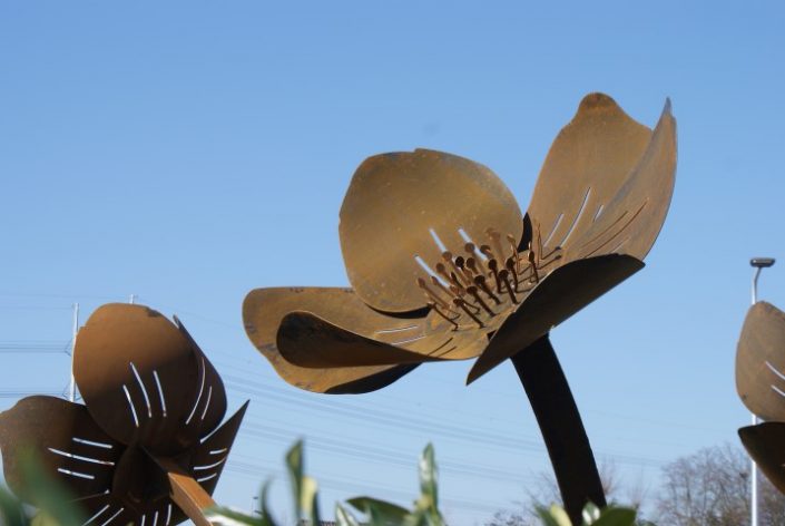 3D Bloemen Cortenstaal Rotonde – Hovenier Kleijweg Den Hoorn 3D Bloemen Cortenstaal Rotonde - Hovenier Kleijweg Den Hoorn